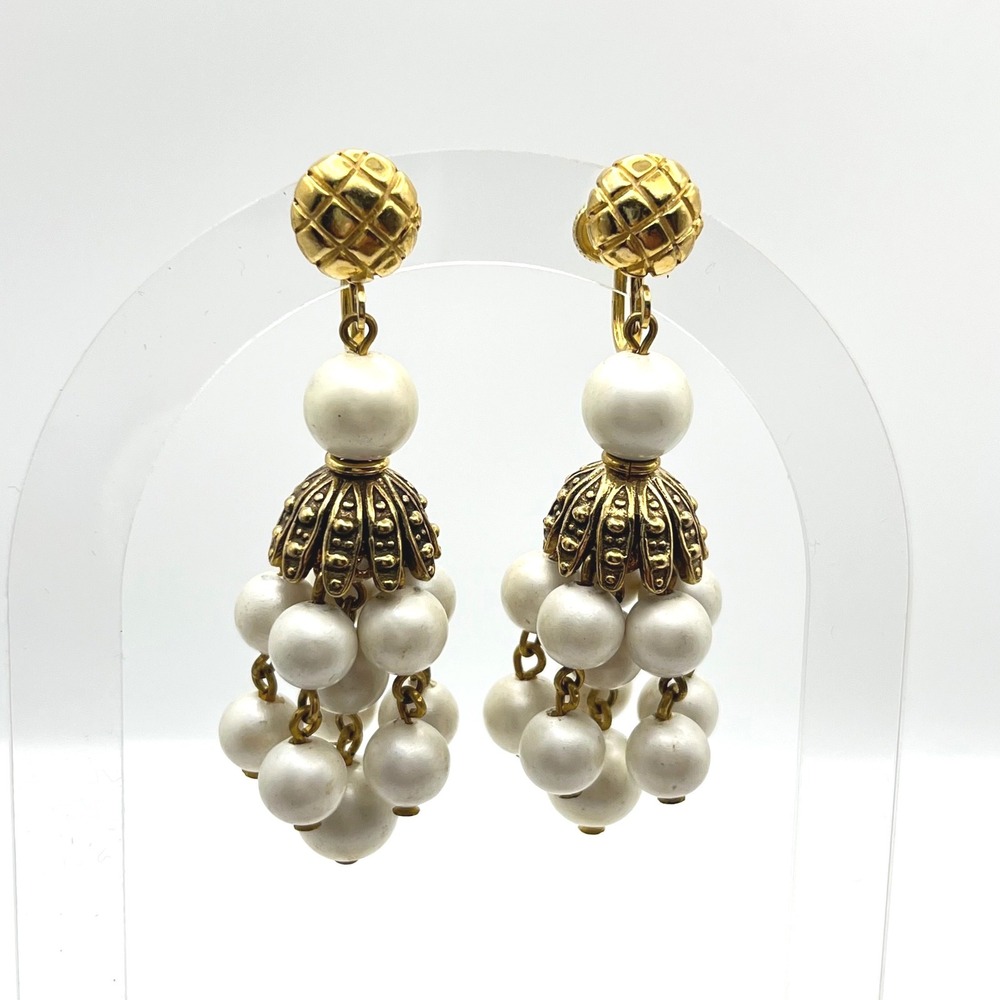 Schiaparelli Vintage Faux Pearl Tassel Drop Earrings Gold Tone‎ Screw Back